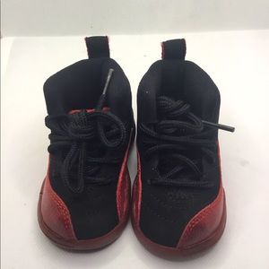 2️⃣3️⃣ JORDANS 🔥Size 3 Infant Sneakers